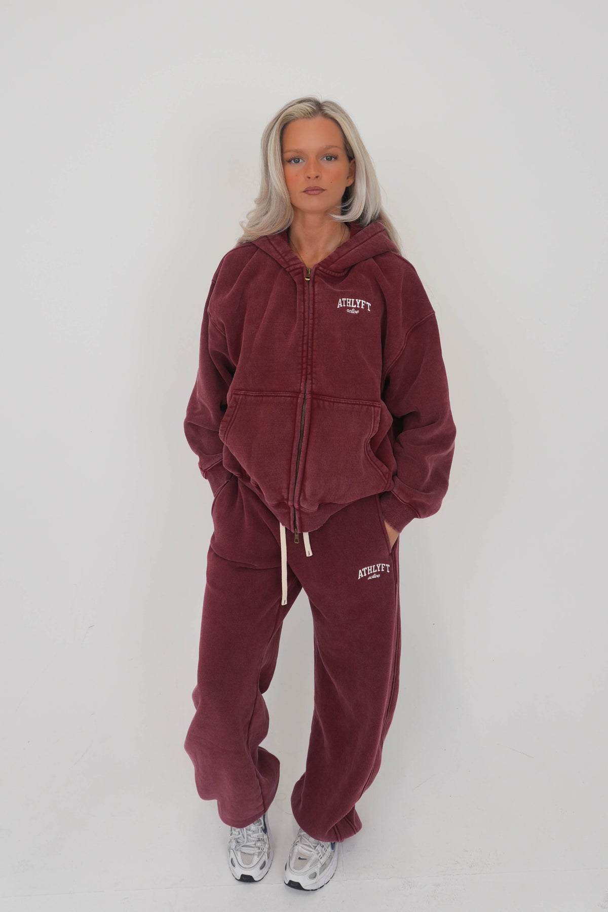 Stonewash Oversized Heavyweight Wide-Leg Jogger - Vintage Red