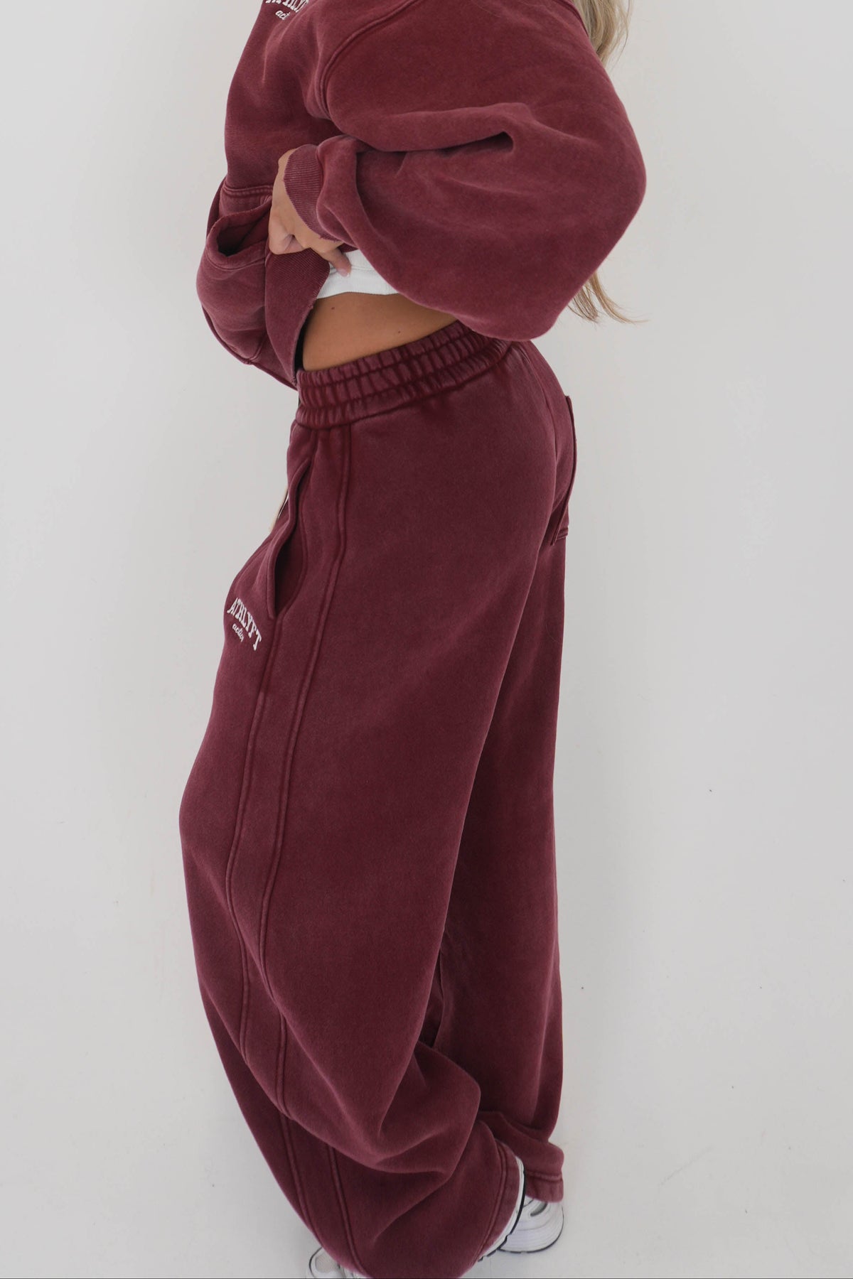 Stonewash Oversized Heavyweight Wide-Leg Jogger - Vintage Red