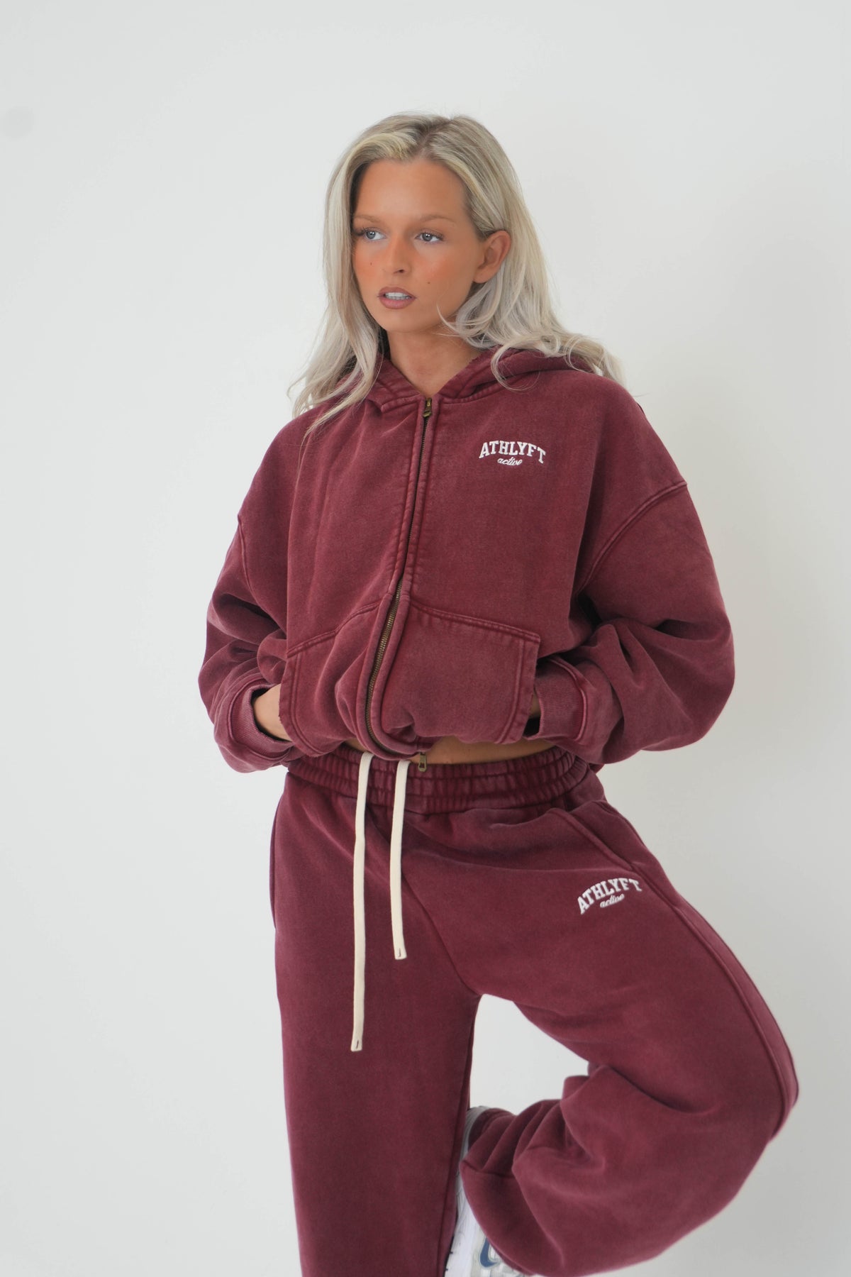 Stonewash Oversized Heavyweight Wide-Leg Jogger - Vintage Red