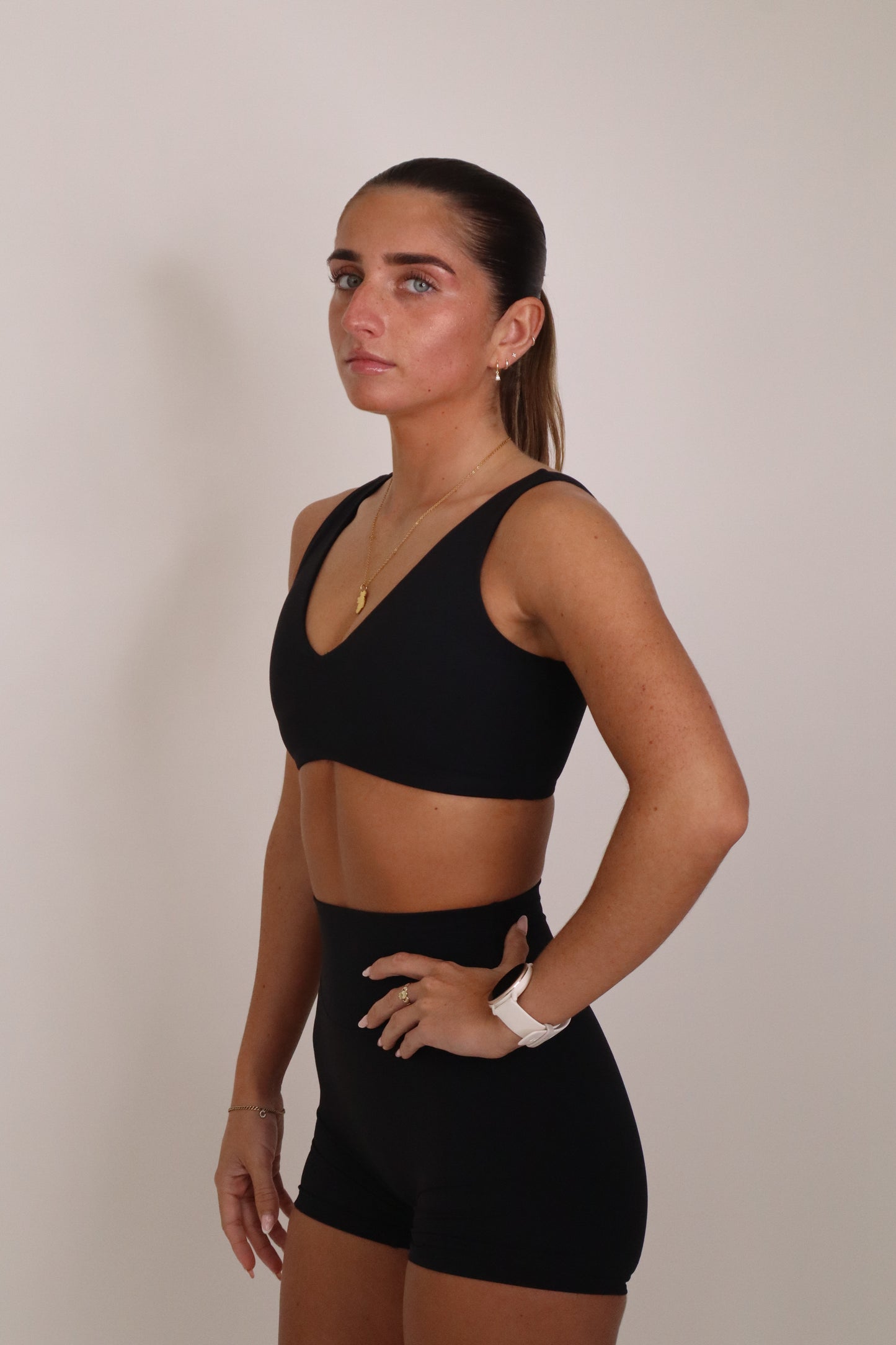 Cloudflow Low Back Bra - True Black