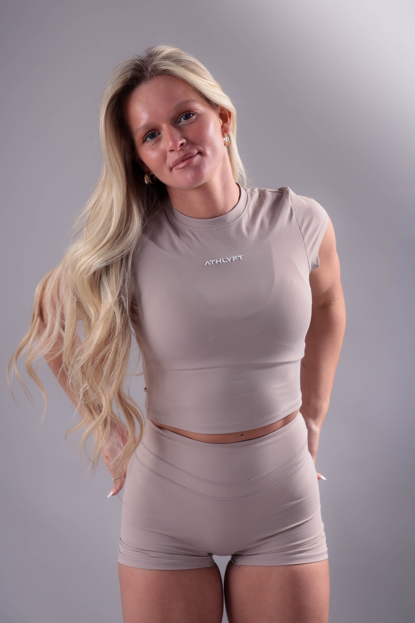Litelift High Neck Cropped Tee - Mocha
