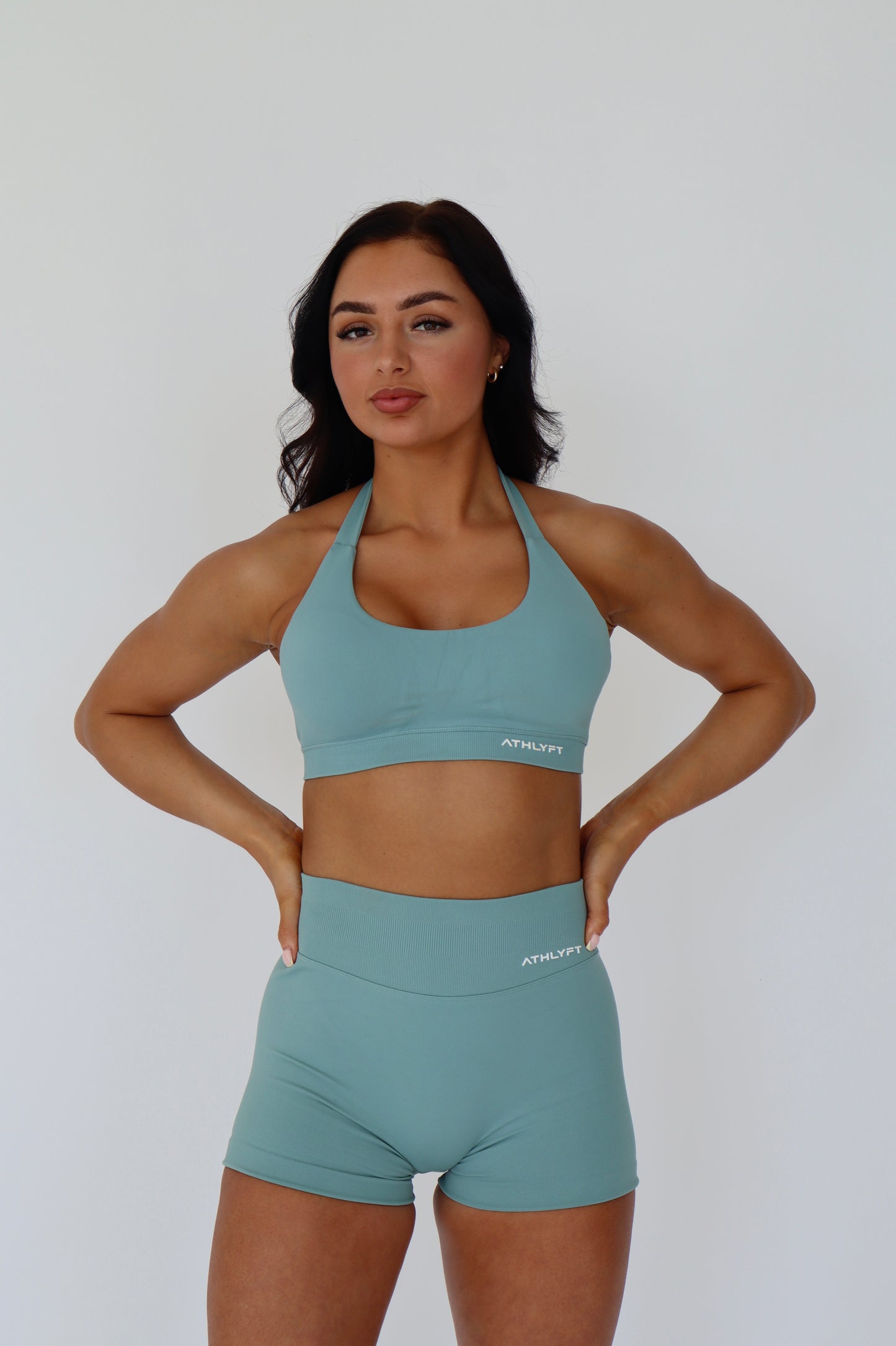 Core Shorts - Aura