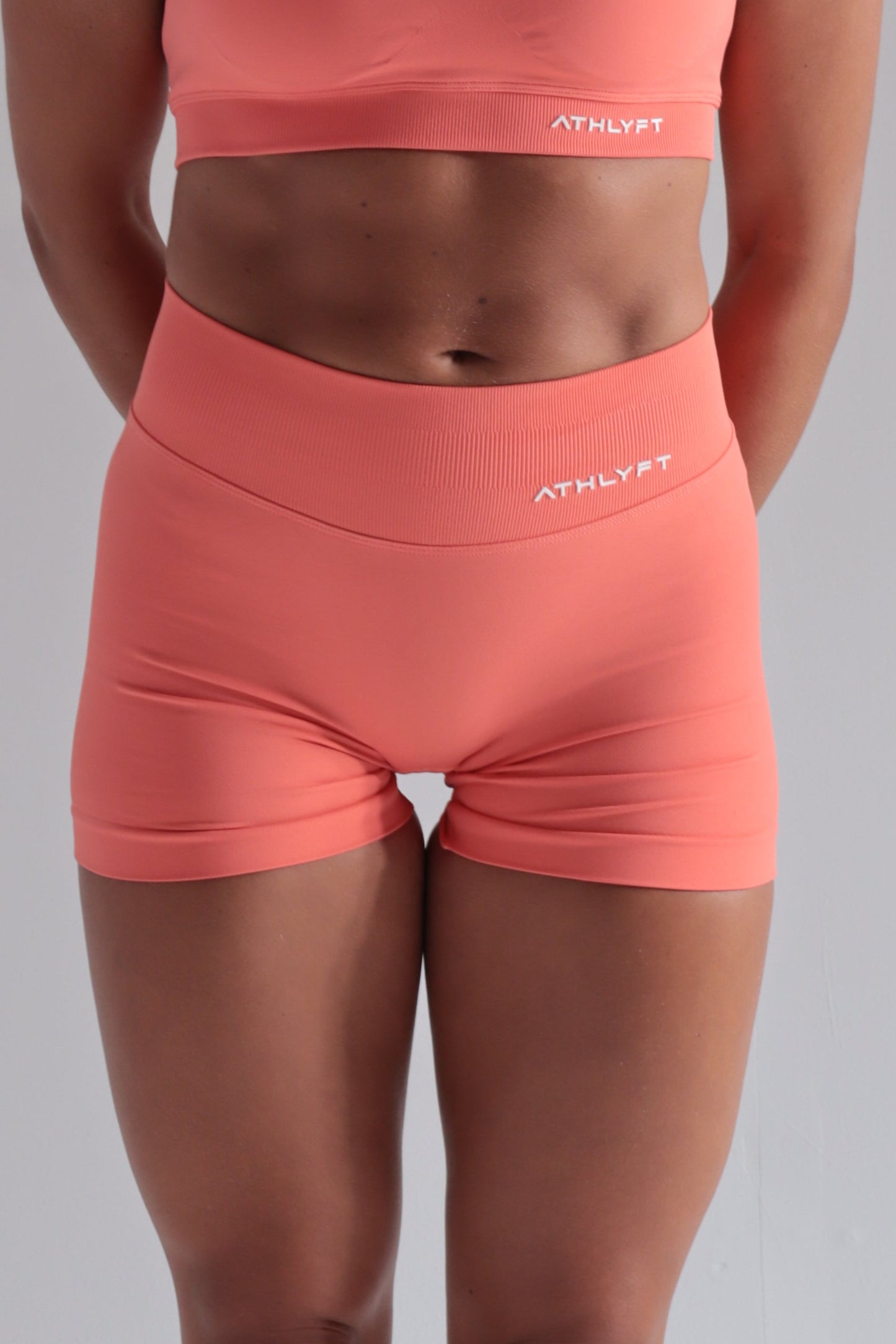Core Shorts - Coral