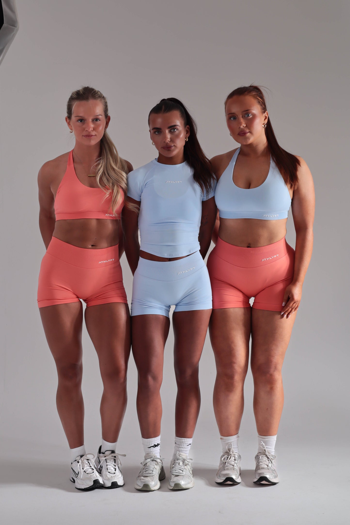 Core Shorts - Coral