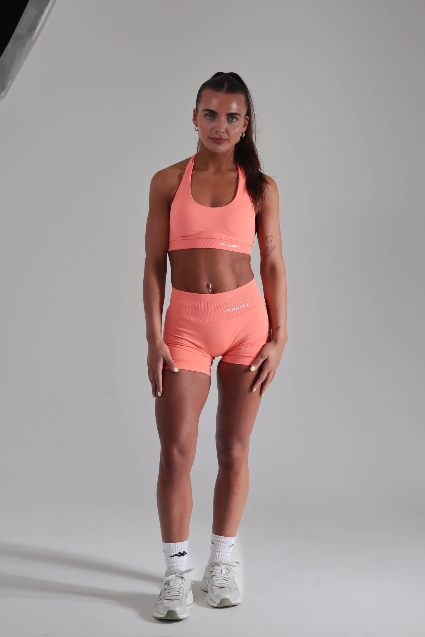 Core Shorts - Coral