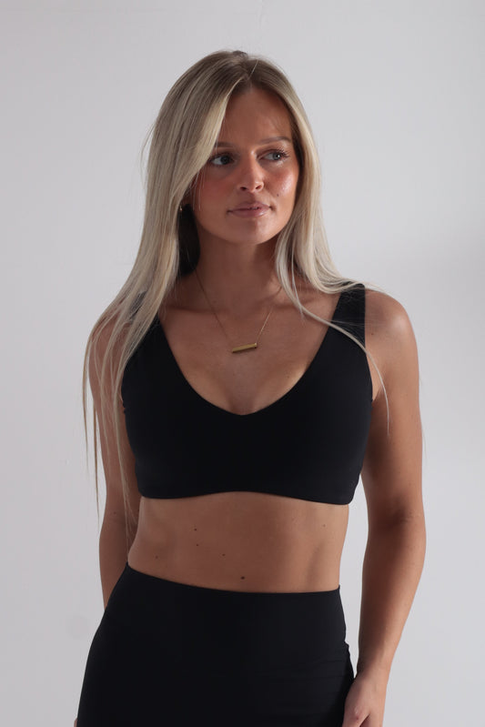 Cloudflow Low Back Bra - True Black