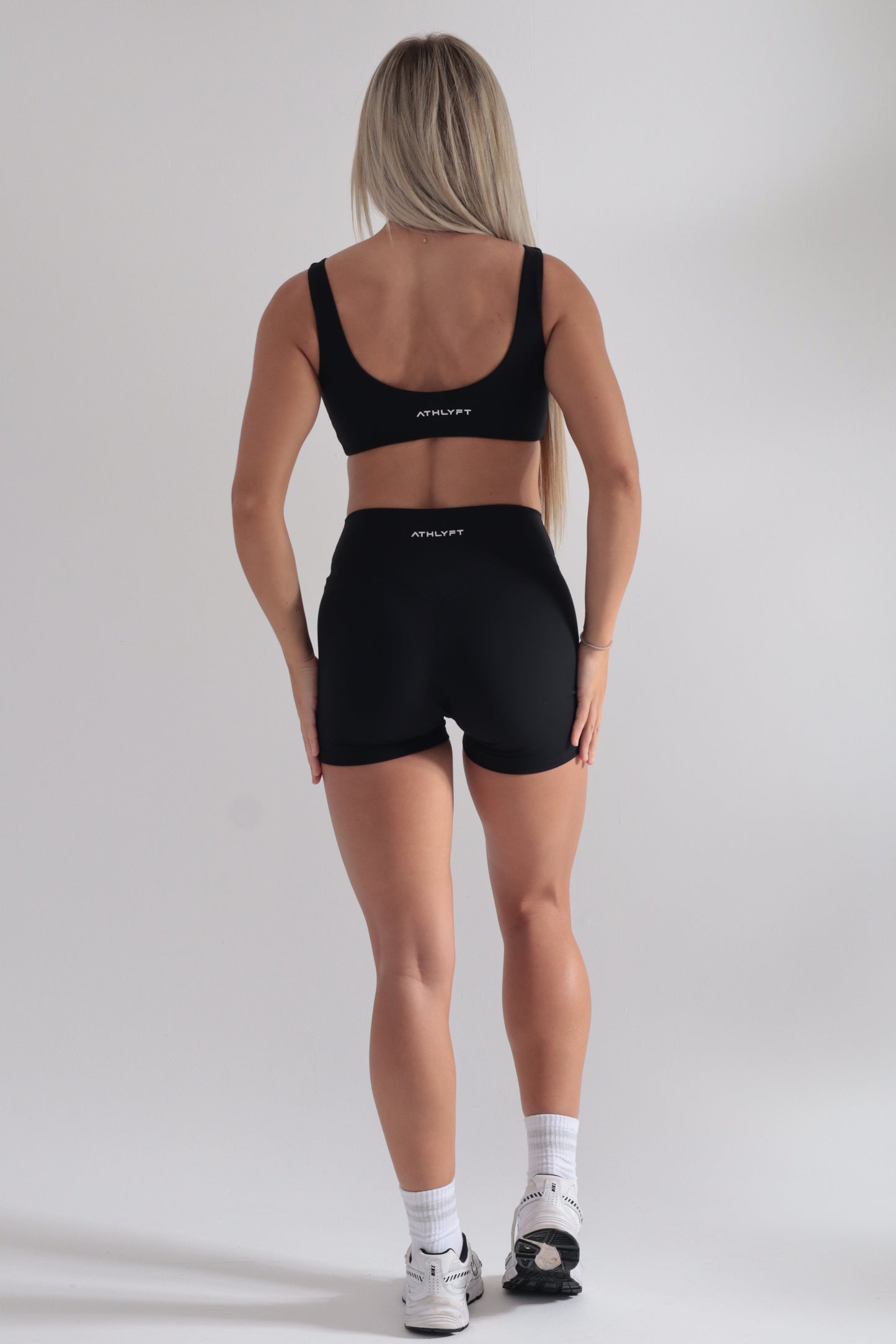 Cloudflow Low Back Bra - True Black