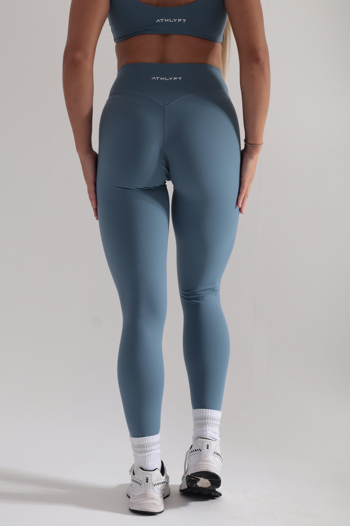Cloudflow Leggings - Steel Blue