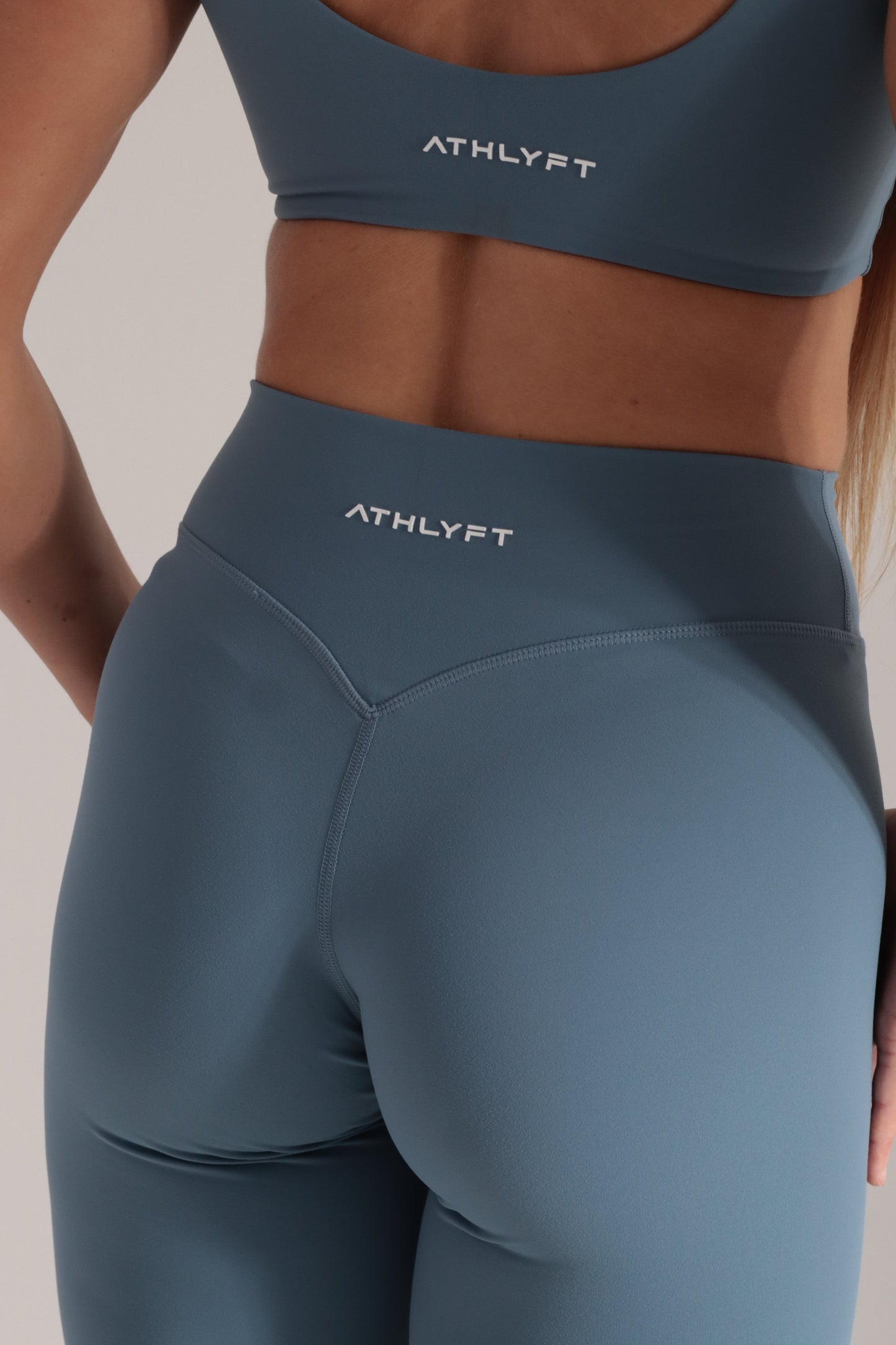 Cloudflow Leggings - Steel Blue